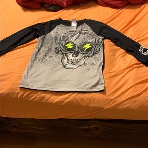 Kids Skull Graphic Long Sleeve Shirt - Black and Gray